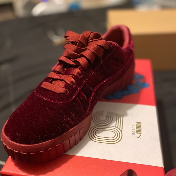 Burgandy Puma Shoes - Picture 4 of 5